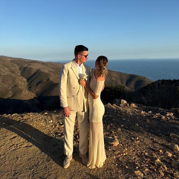 Meshki dress - Picture 3 of 9